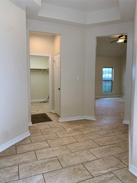 Foto del edificio - 14914 Darbydale Dr