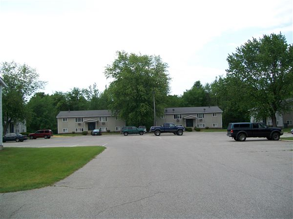 Foto principal - 1456 Ottawa Beach Rd