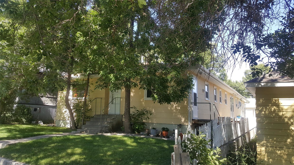 420 N Yellowstone St Unit 4, Livingston, MT 59047 Room for Rent in