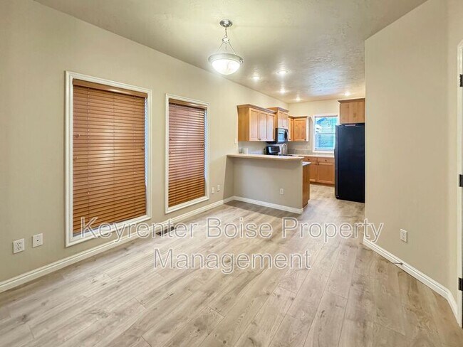 Foto del edificio - 1838 S Latah St