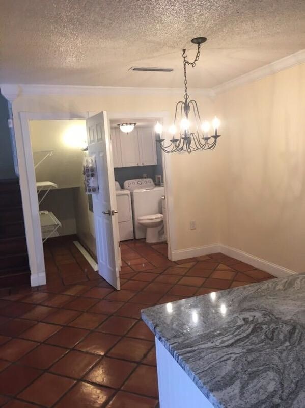 Foto del edificio - 3349  Gardens East Drive Apt C