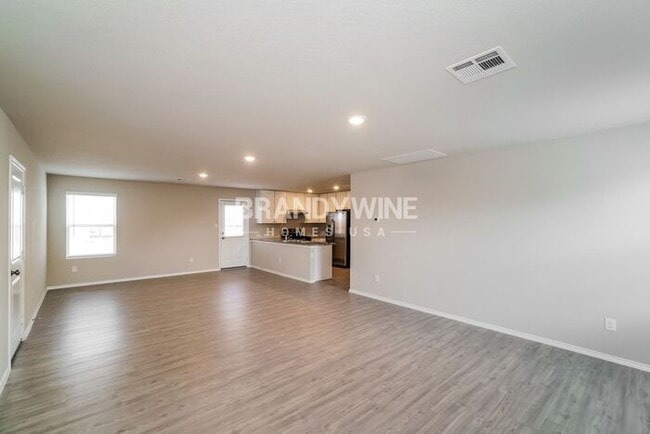 Foto del edificio - *SPECIAL $1000 OFF 1ST MONTH!* 3 BEDROOM -...