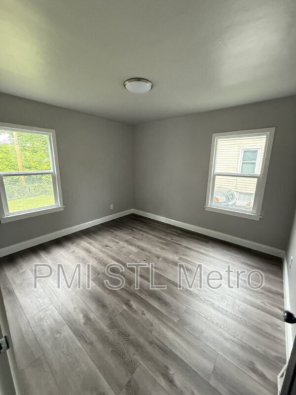 Building Photo - 8051 Airport Rd