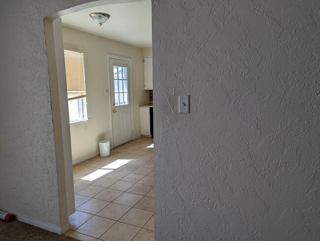 Building Photo - 5429 Mountain View Dr