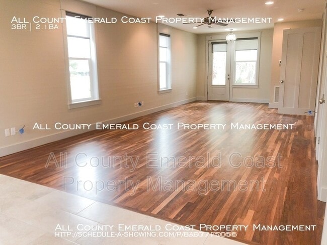 Building Photo - 31 Palm St