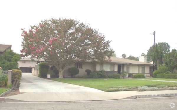 Building Photo - 11912-11914 Liscomb St