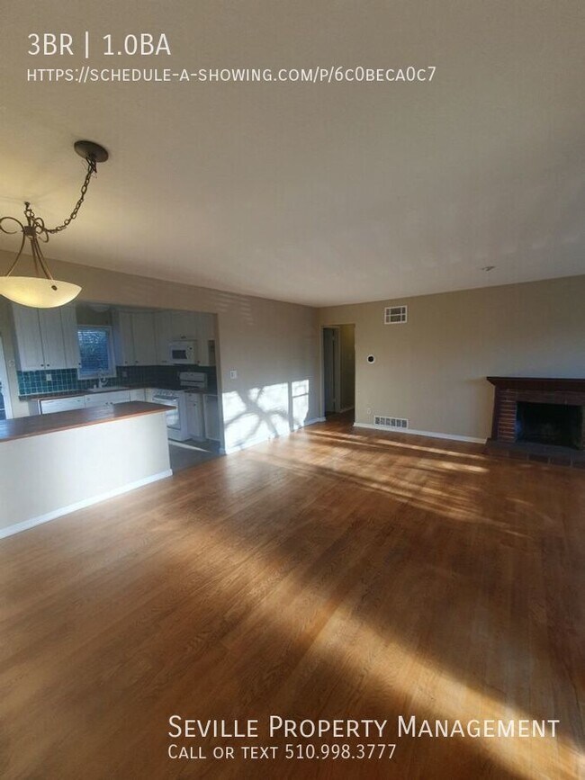 Building Photo - FRESHLY PAINTED AND UPDATED INSIDE & OUT! ...