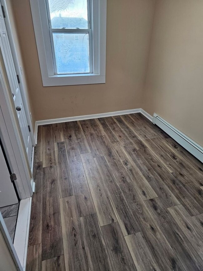 Foto del edificio - 58 S Main St