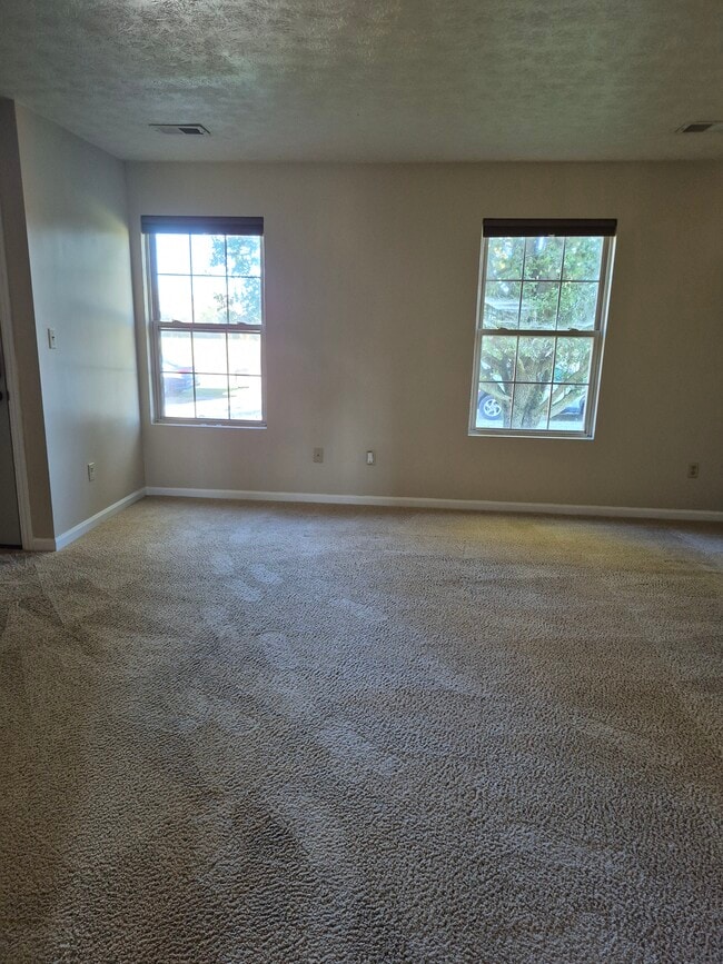 Building Photo - 991 Charlie Norris Rd