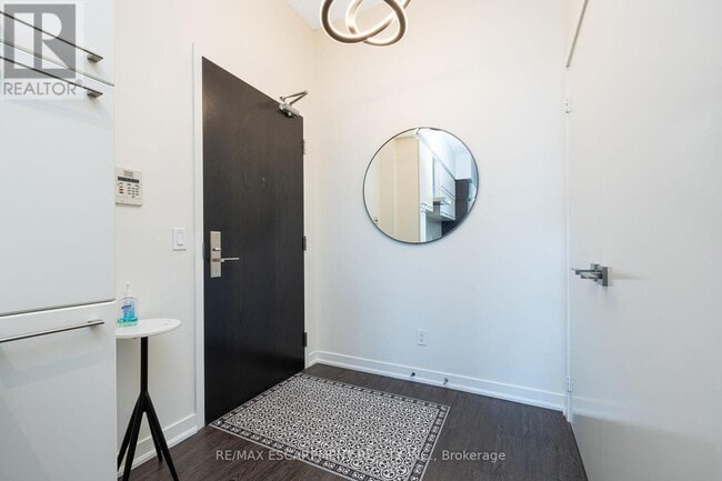 Photo du bâtiment - 770-1770 Bay St.