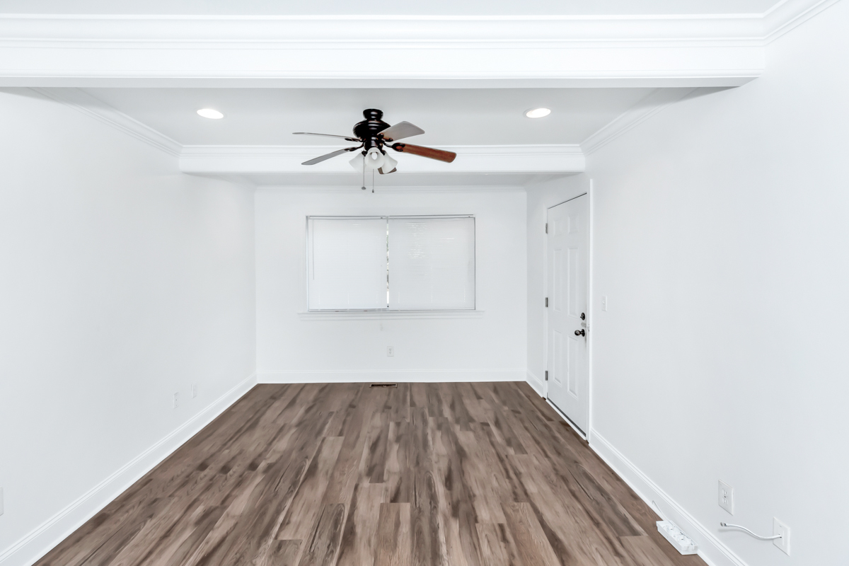Primary Photo - 1401 McCullough Ave NE