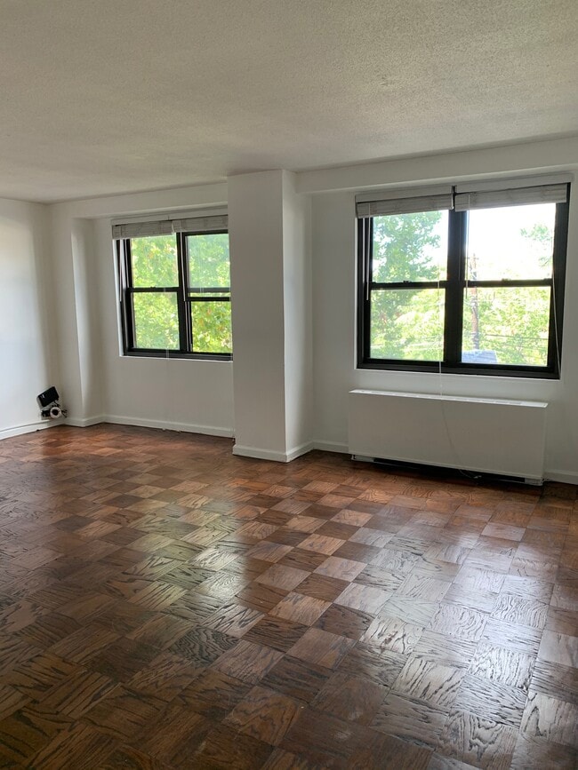 Photo - 225 Saint Pauls Ave (Jersey City, NJ) Apartment