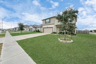 Building Photo - 2056 Spindletree Ln