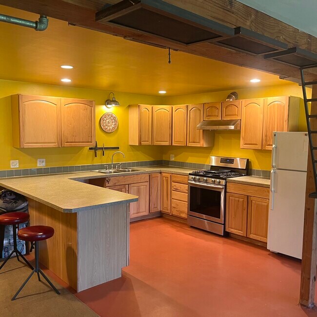 Foto del edificio - 4021 29th Ln NE