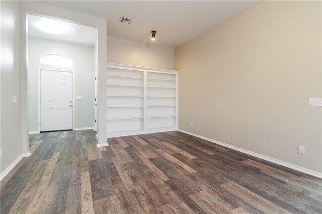 Building Photo - 8725 NW 85th St