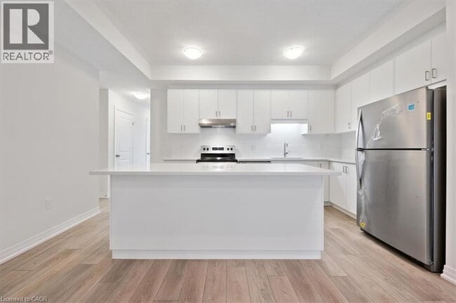 Building Photo - 23 REVERIE Wy