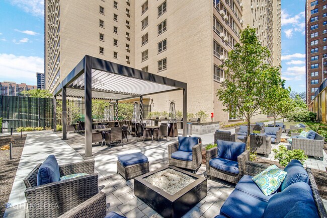Foto del edificio - 3950 N Lake Shore Dr