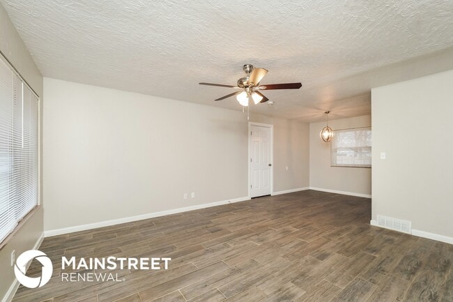 Building Photo - 6909 NW 59th St
