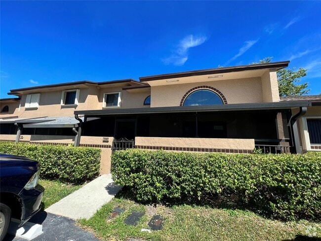 Building Photo - 2352 NW 37th Ave
