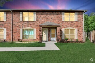 Building Photo - 2207 Bauer Dr