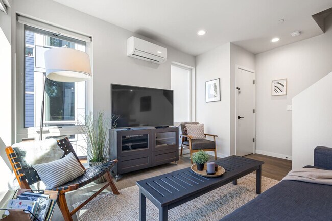 Foto del edificio - 4428 4th Ave NE