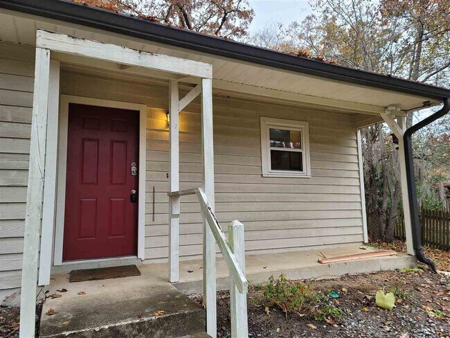 Building Photo - 3324 Hickory Hollow