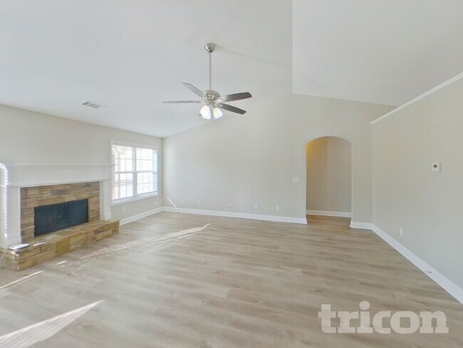 Foto del edificio - 1916 Roxey Ln