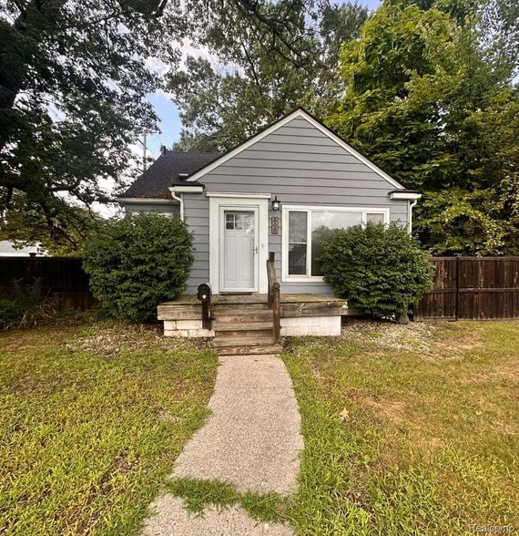 Building Photo - 505 Gardendale St