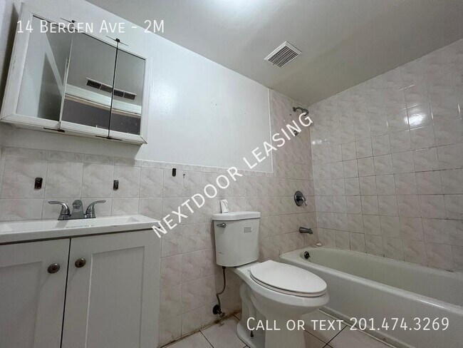 Foto del edificio - 14 Bergen Ave