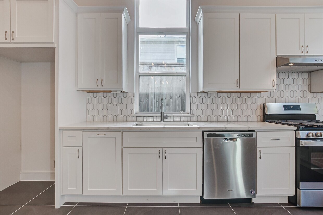 Foto del edificio - 8926 Spring Knoll Forest Dr