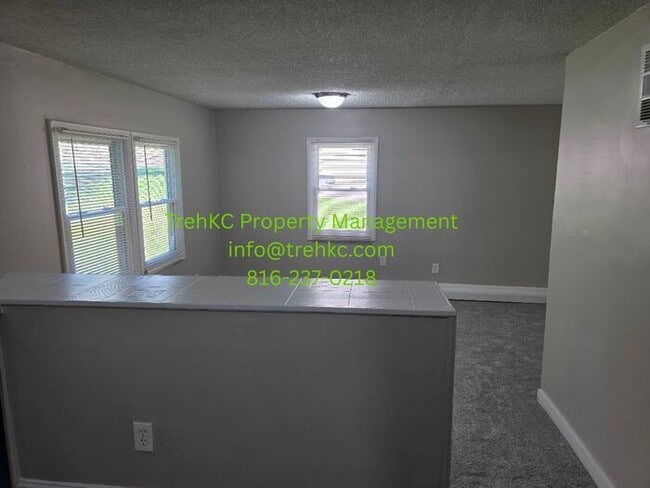 Building Photo - 6338 Longwood Ct