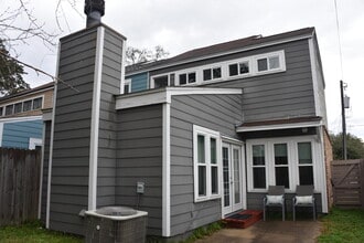 Building Photo - 650 W Tharpe St