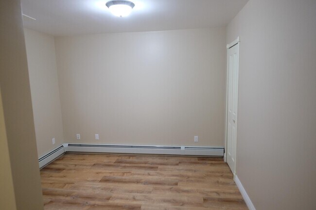 Chambre 2 - 1908 26 Av SW