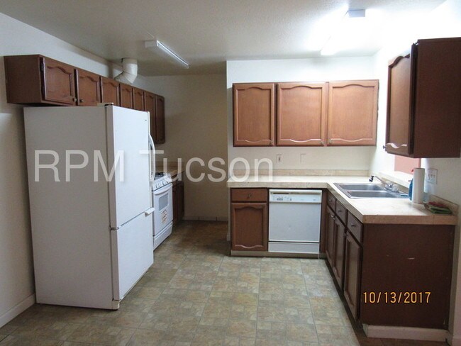 Foto del edificio - 1750 W Lester St