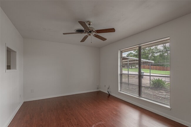 Building Photo - 2328 Ave N 1/2