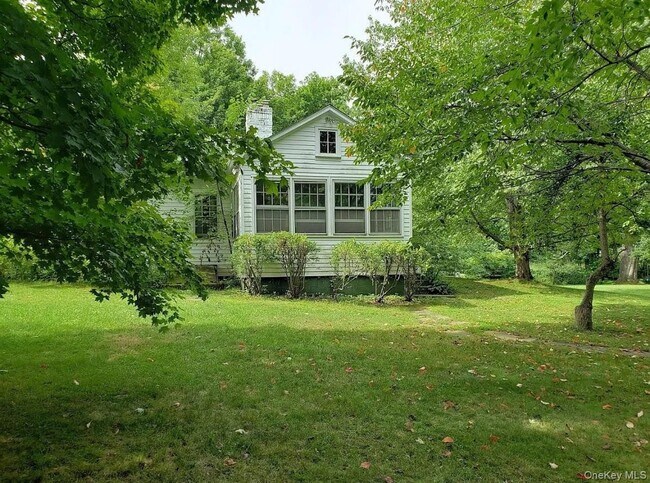 Foto del edificio - 717 Spring Lake Rd