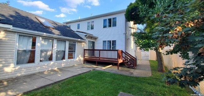 Building Photo - 160-31 77th Rd