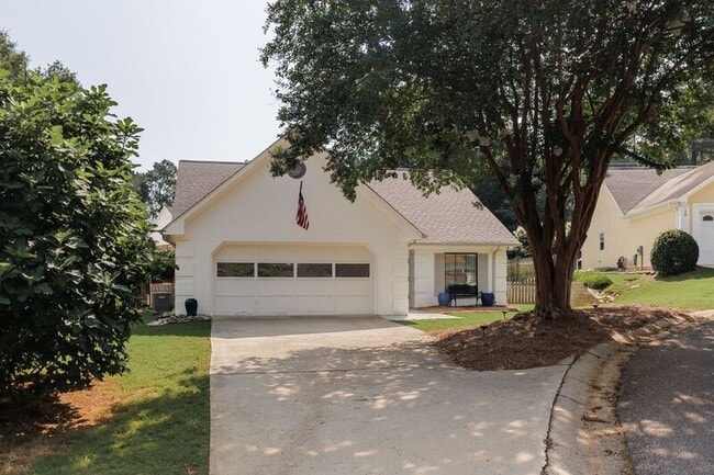 Building Photo - 112 Lucy Ln