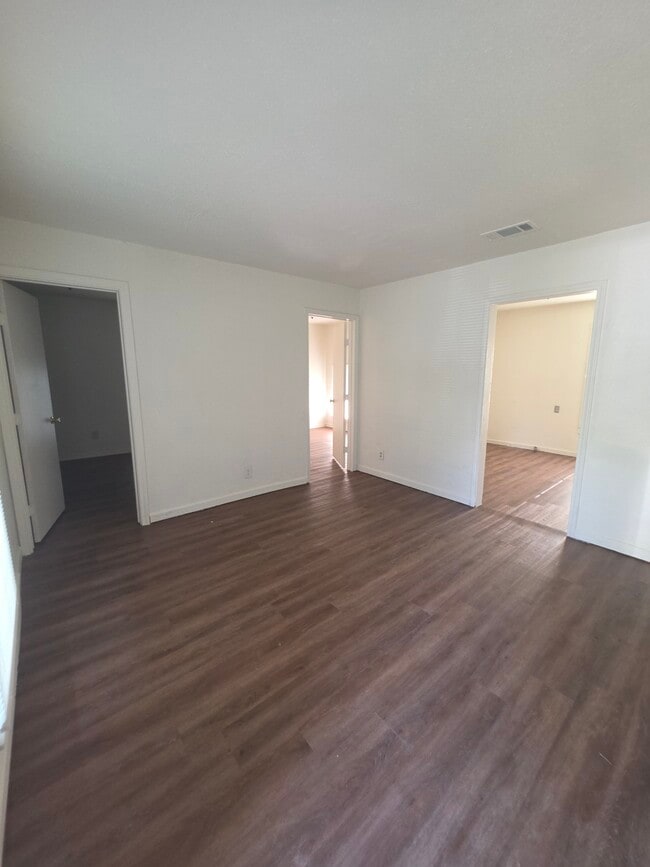 Building Photo - 3613 Bright St