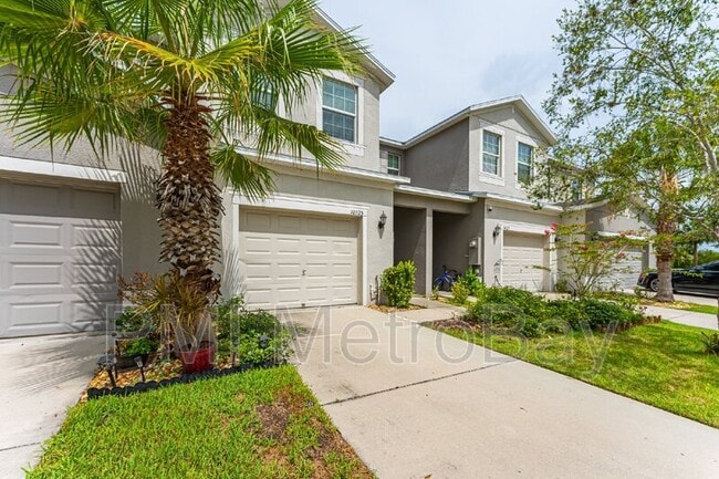 Building Photo - 10525 Lake Montauk Dr
