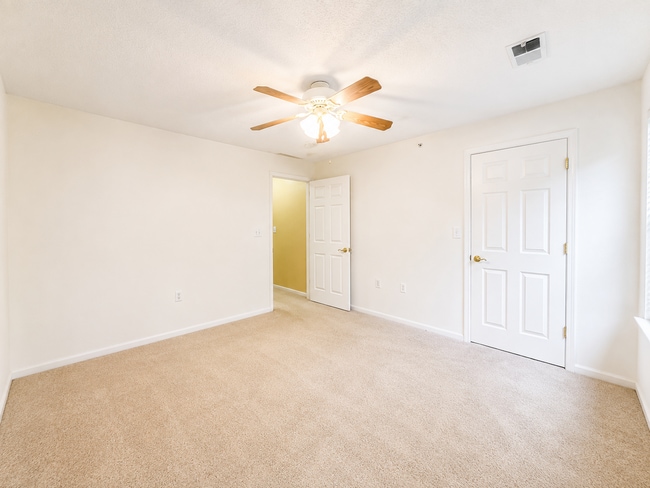 Building Photo - 6500 Matalin Pl
