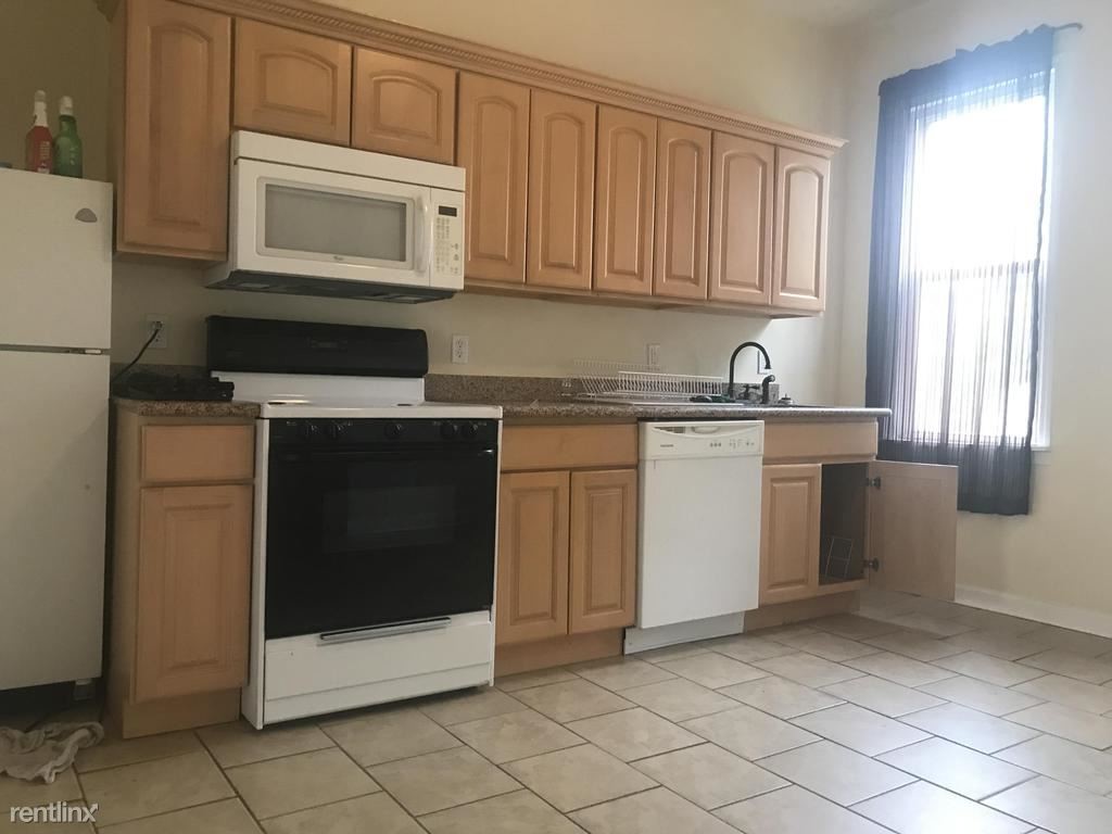Primary Photo - 2 br, 1.5 bath House - 126 Southern Ave