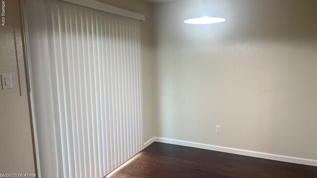 Foto del edificio - 3900 Glen Knoll Ct