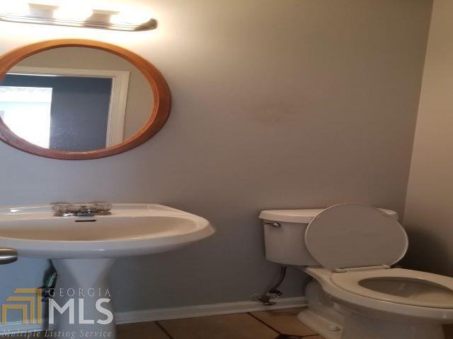 Foto del edificio - 2410 Lofton Ct