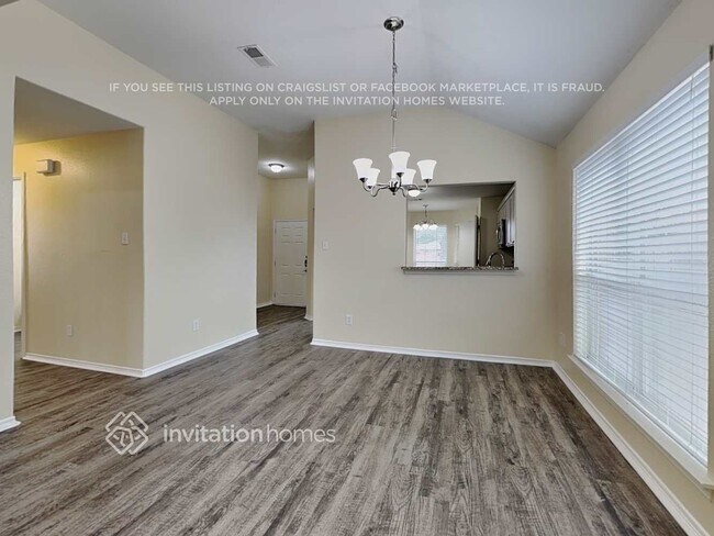 Foto del edificio - 6002 Lone Prairie Way