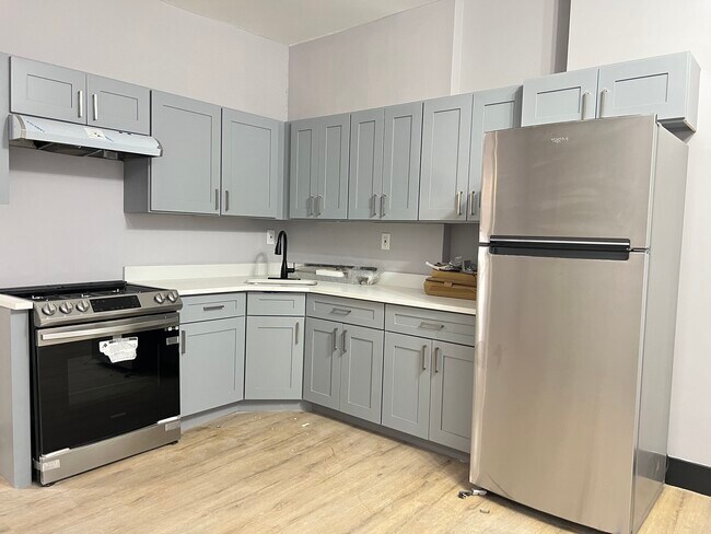 Unit 3 - 74 Baldwin Ave