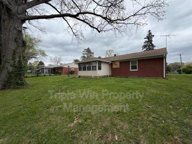 Foto del edificio - 1045 N Florissant Rd