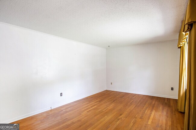 Foto del edificio - 3323 Northside Dr