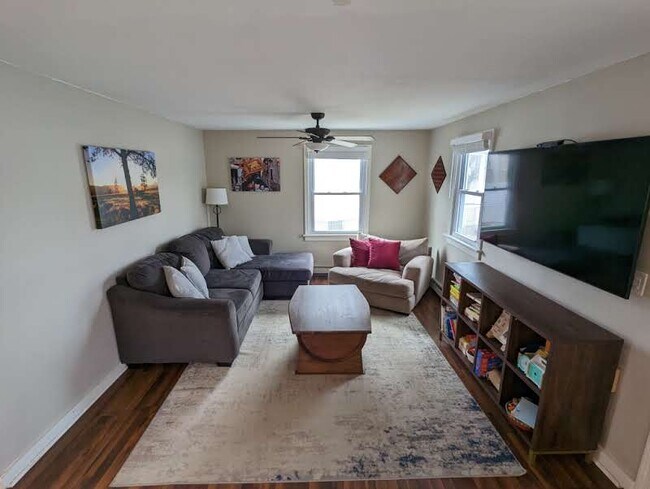 Foto del edificio - 53 Bedlow Ave
