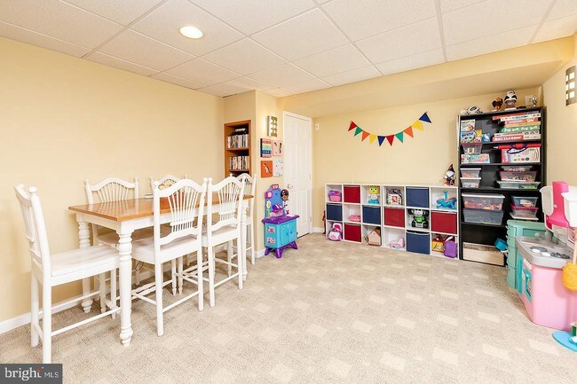 Building Photo - 959 Ashburn Way